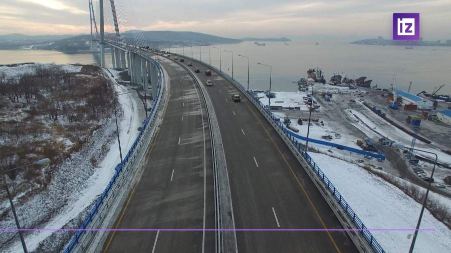 Движение по мосту на остров Русский восстановлено