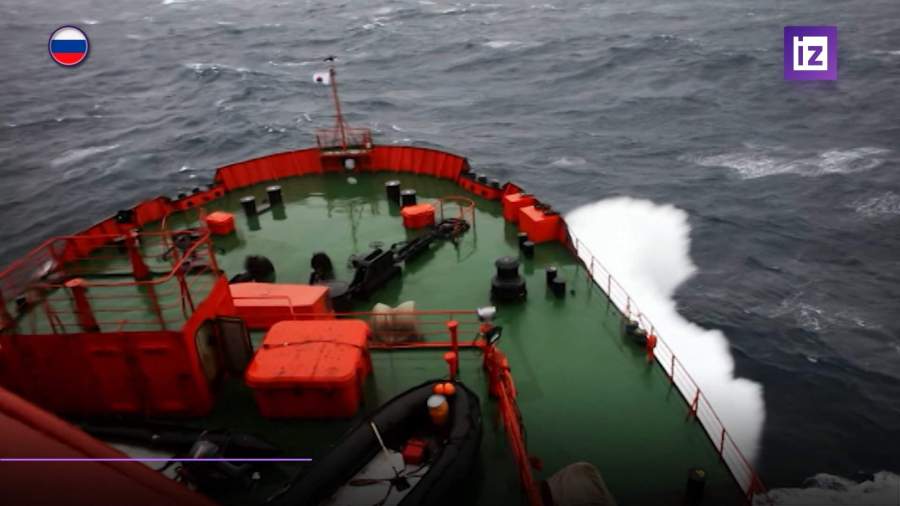 Объявлен траур по погибшим рыбакам в Баренцевом море