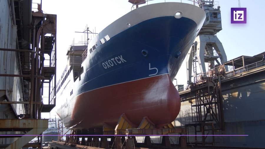 Первого дальневосточного краболова спустили на воду