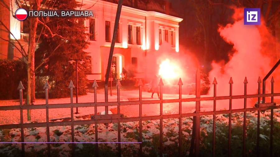 В Польше тысячи людей вышли на акции против закона о запрете абортов