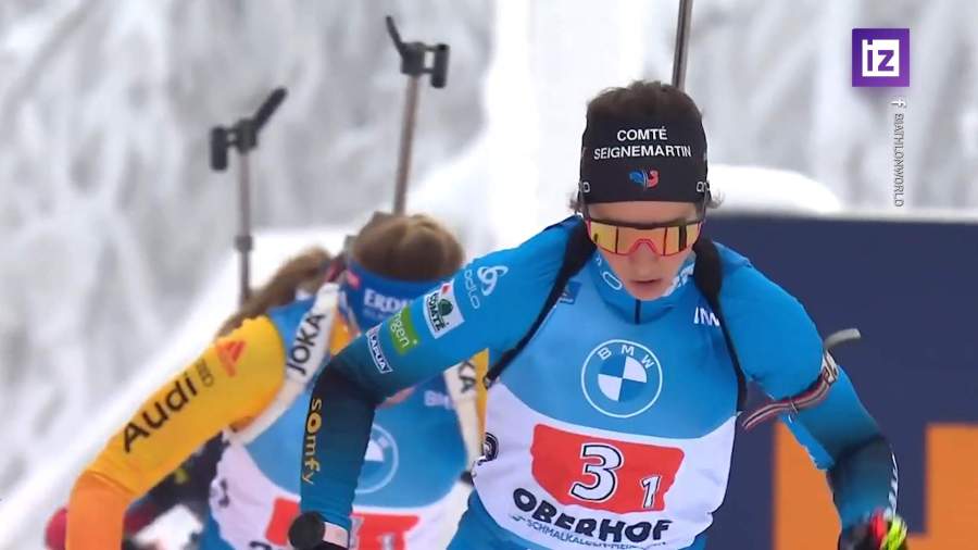 Российские биатлонисты победили в смешанной эстафете