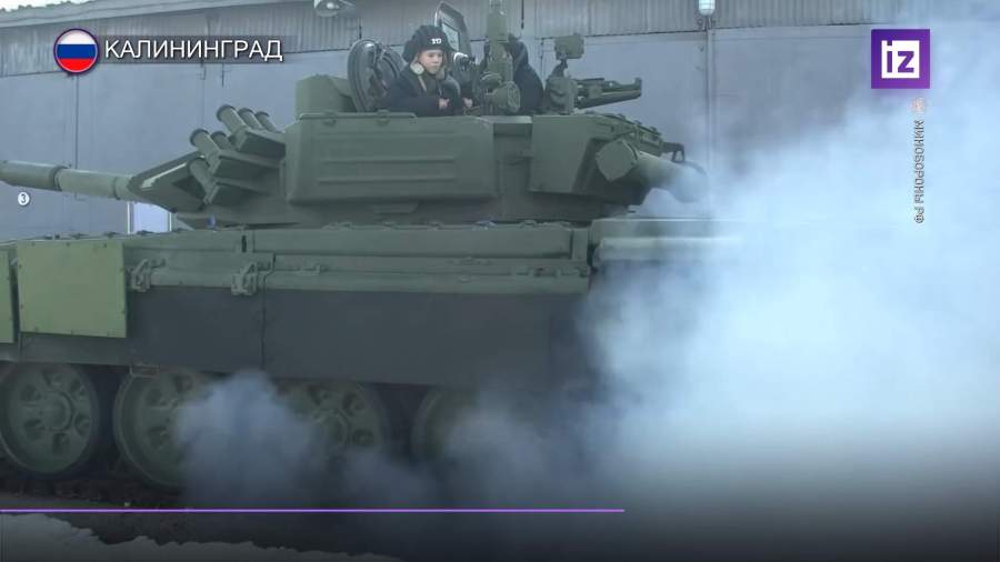 Танкисты воплотили мечту ребенка из детдома