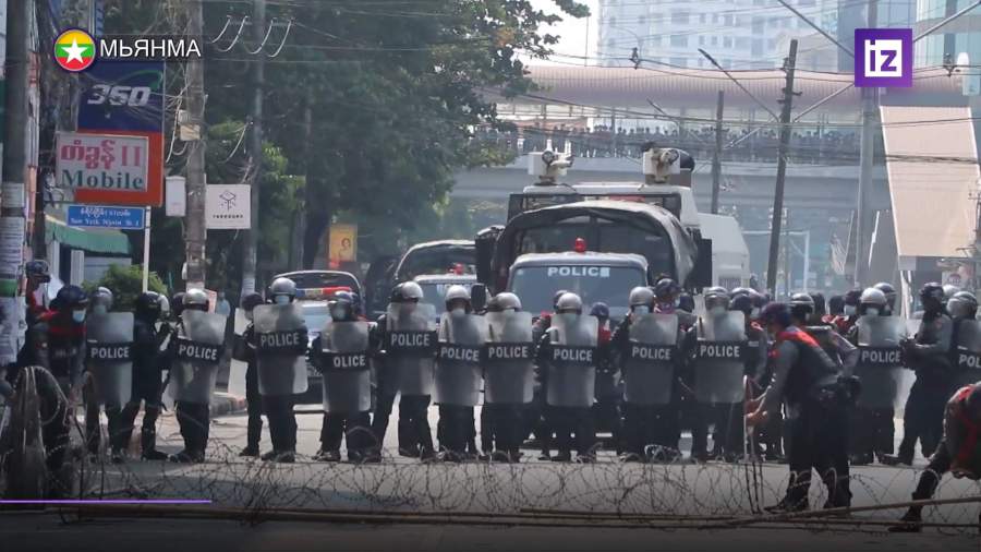 В Мьянме продолжаются протестные марши против военного переворота