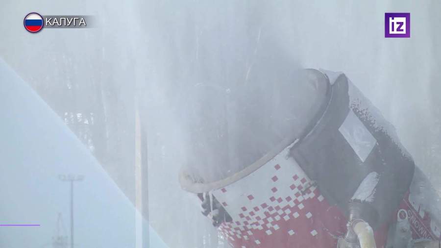 Самого большого в России снеговика слепили в Калуге