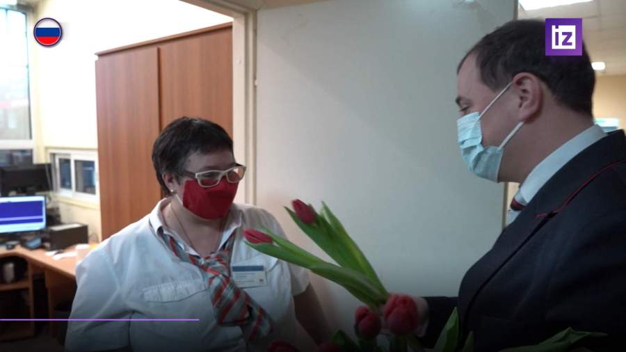 Сотрудники Федеральной пассажирской компании поздравляют с 8 Марта