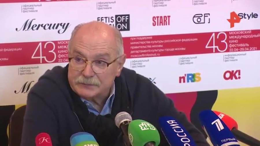 что случилось с никитой михалковым после вакцинации. Смотреть фото что случилось с никитой михалковым после вакцинации. Смотреть картинку что случилось с никитой михалковым после вакцинации. Картинка про что случилось с никитой михалковым после вакцинации. Фото что случилось с никитой михалковым после вакцинации