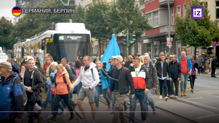 В Берлине на акциях ковид-диссидентов задержали около 80 человек