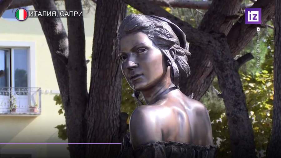 Женщин-политиков из Палермо оскорбила новая статуя «Жница из Сапри»