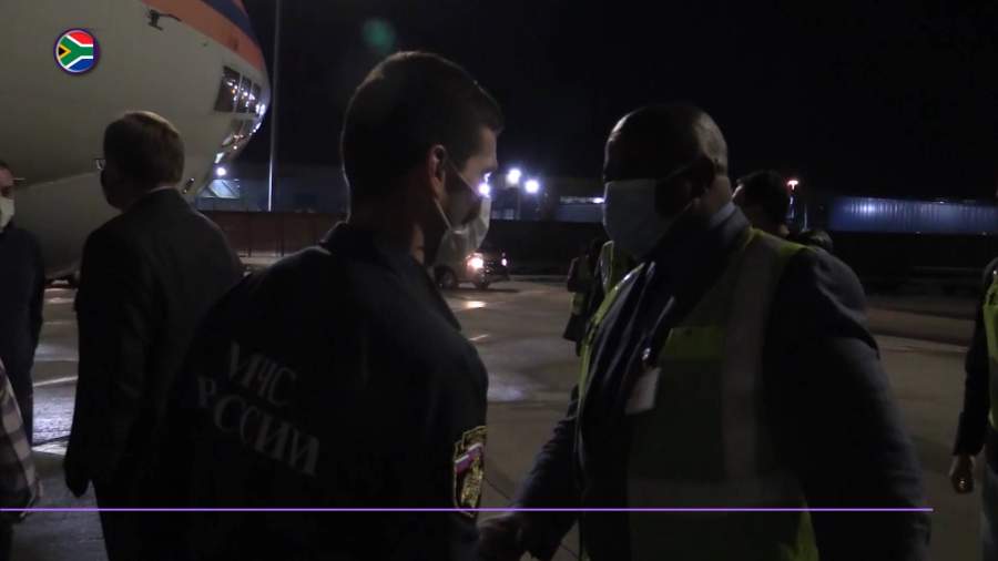 МЧС РФ доставило в ЮАР лабораторию и экспертов Роспотребнадзора