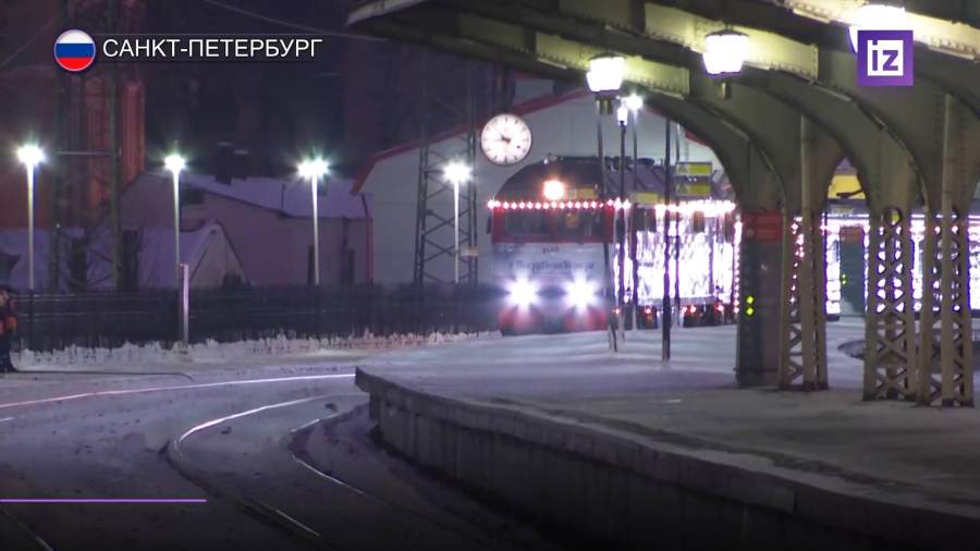 Поезд Деда Мороза прибыл из Великого Устюга в Санкт-Петербург