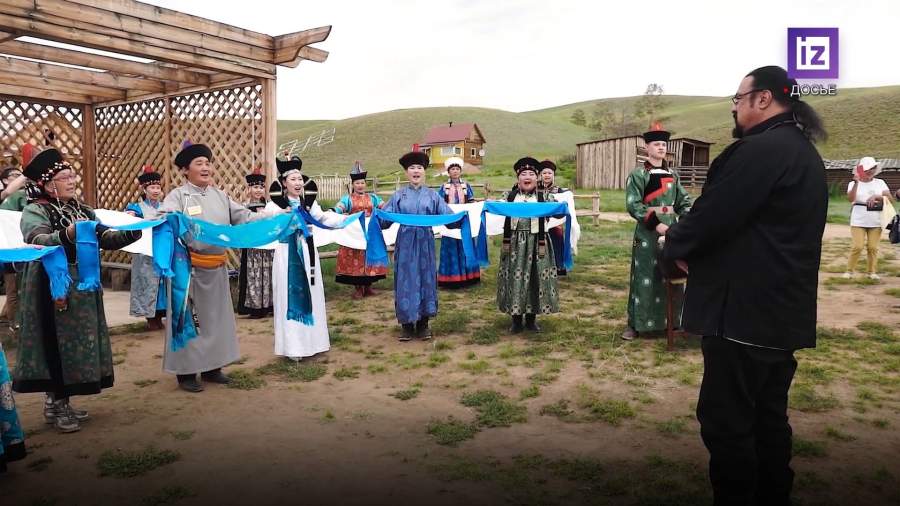 Стивен Сигал не планирует отказываться от российского гражданства