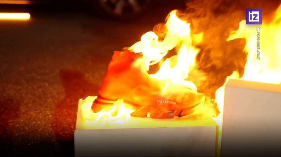 Бренд Balenciaga обвинили в сексуализации детей и пропаганде педофилии