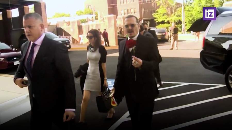 Джонни Депп станет моделью на показе бренда Рианны