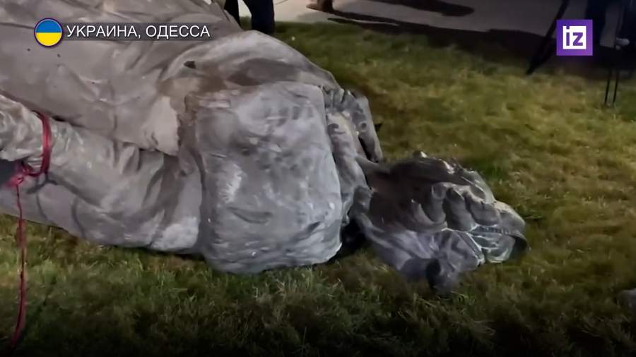 В Одессе снесли памятник российской императрице Екатерине II