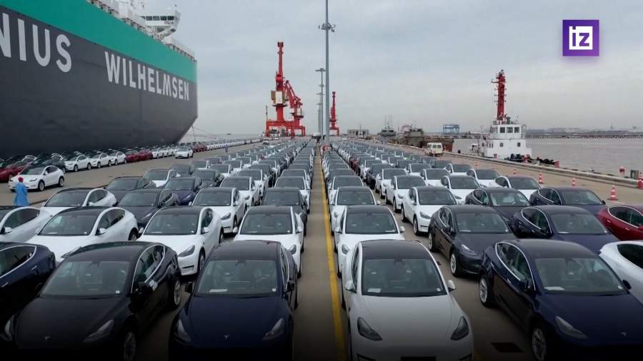 Илон Маск не планирует продавать акции Tesla до 2025 года