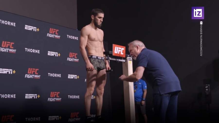 Российский боец смешанных боевых искусств Махачев вошел в тройку лучших бойцов UFC-2022