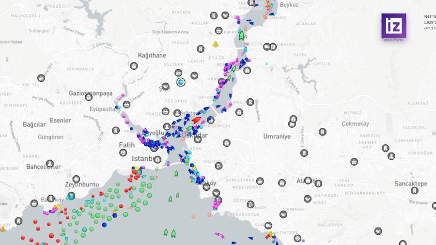 Пробка из танкеров у пролива Босфор может задерживать поставки нефти из РФ