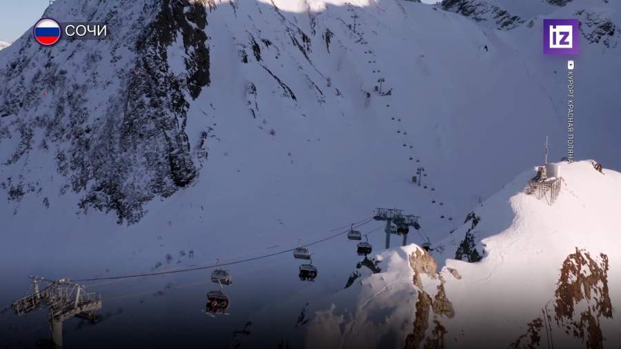 Курорт Красная Поляна в горах Сочи вынужден временно ограничить продажу ски-пассов