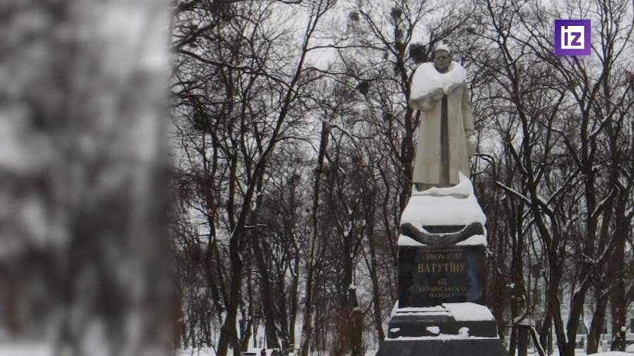 В Киеве собираются демонтировать памятник советскому летчику Валерию Чкалову