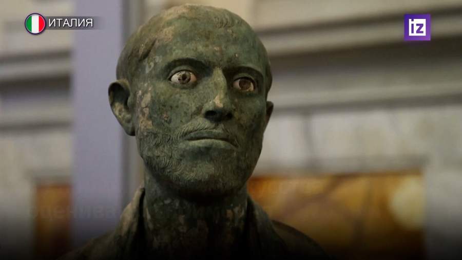 Италии вернули украденные артефакты