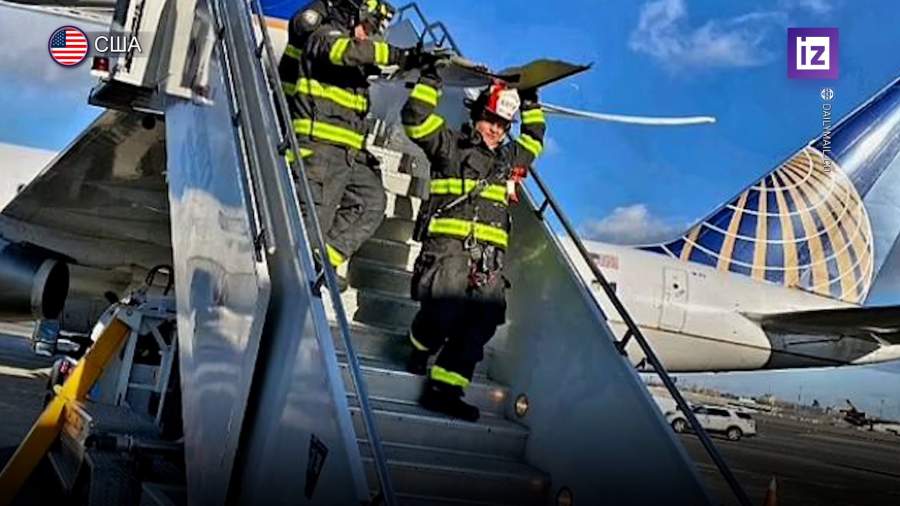 В США на борту самолета загорелось зарядное устройство