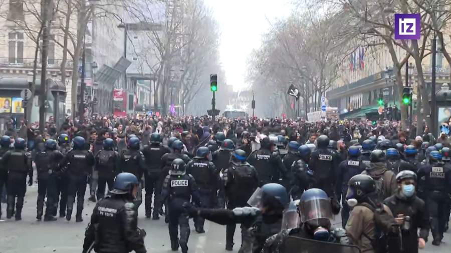 Более 13 тыс. полицейских мобилизованы из-за протестов во Франции