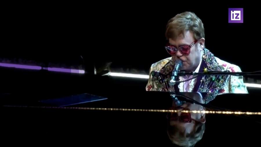 Сумма предполагаемых сборов от прощального тура Элтона Джона превысит $1 млрд