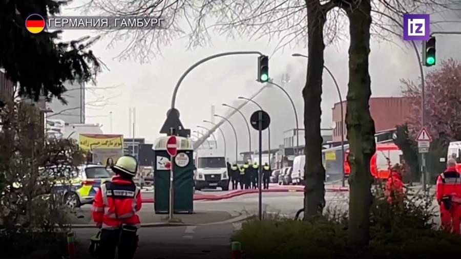 В Гамбурге после крупного пожара образовалось ядовитое облако дыма