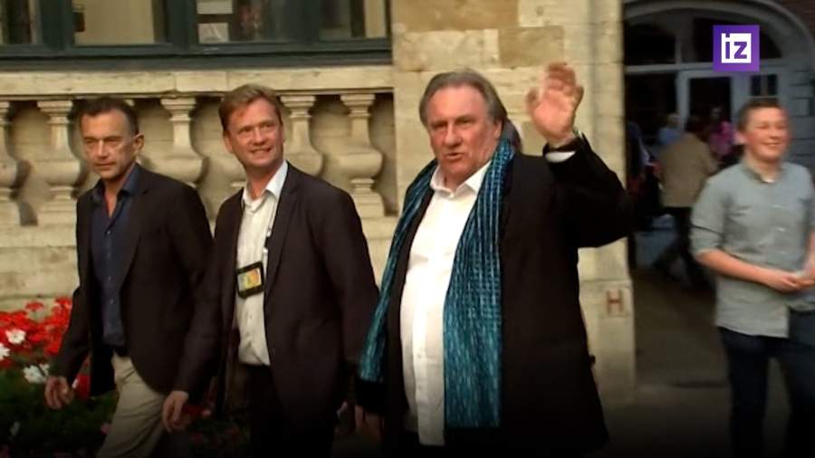 Французского актера Жерара Депардье обвинили в сексуальном насилии