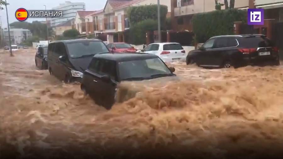 Проливные дожди стали причиной наводнения на юго-востоке Испании