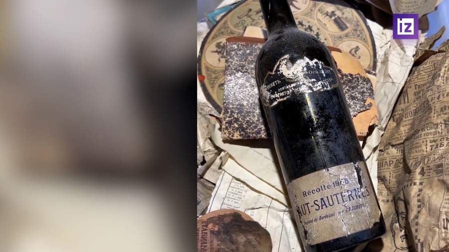 Во время реставрации на даче Маяковского обнаружили множество уникальных артефактов