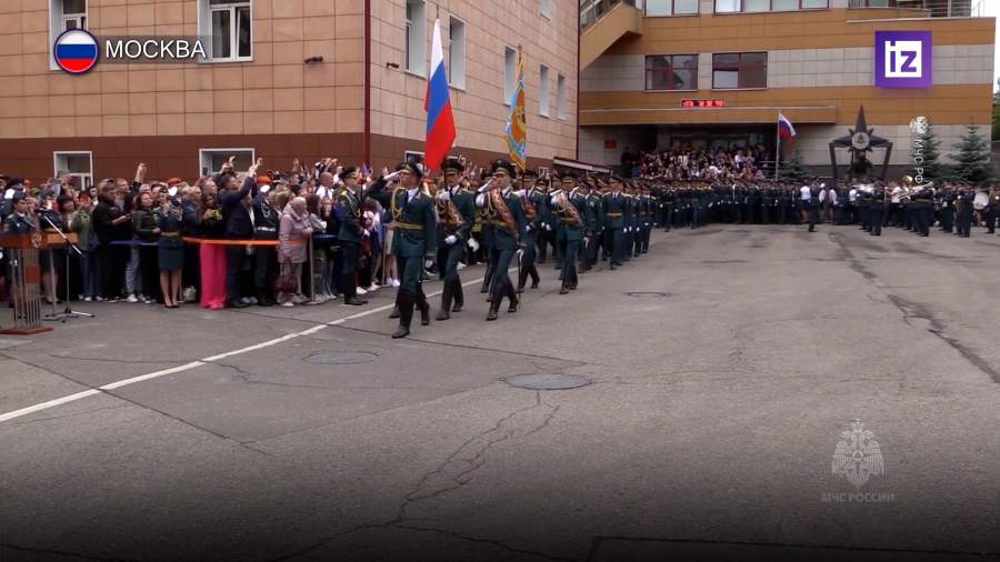 Более 800 курсантов академий МЧС России получили дипломы