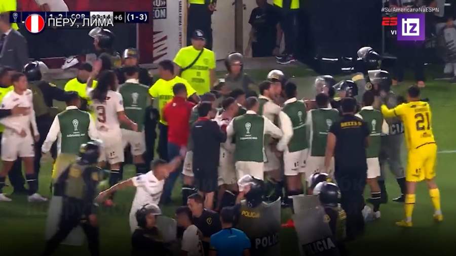 Футбольный матч Южноамериканского кубка закончился массовой дракой