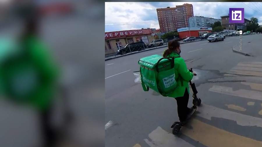 В РФ предложили ввести курсы вождения электросамокатов для курьеров