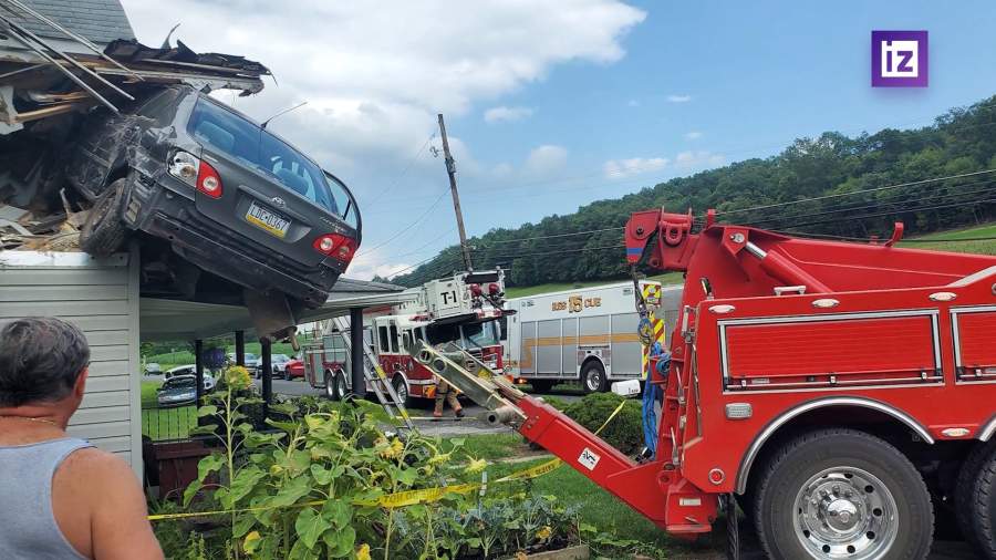 Автомобиль въехал в дом в американском штате Пенсильвания