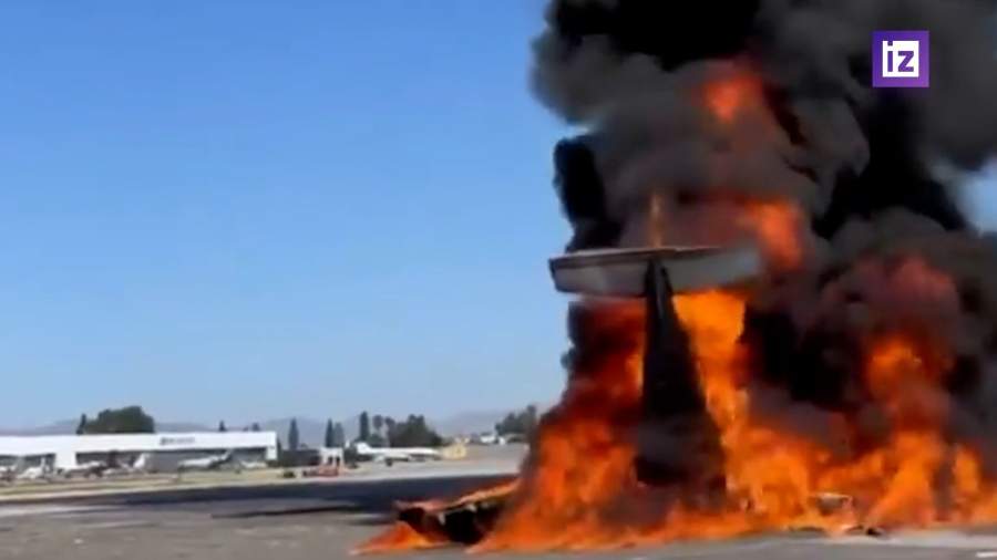 Легкомоторный самолет потерпел крушение в аэропорту Лос-Анджелеса