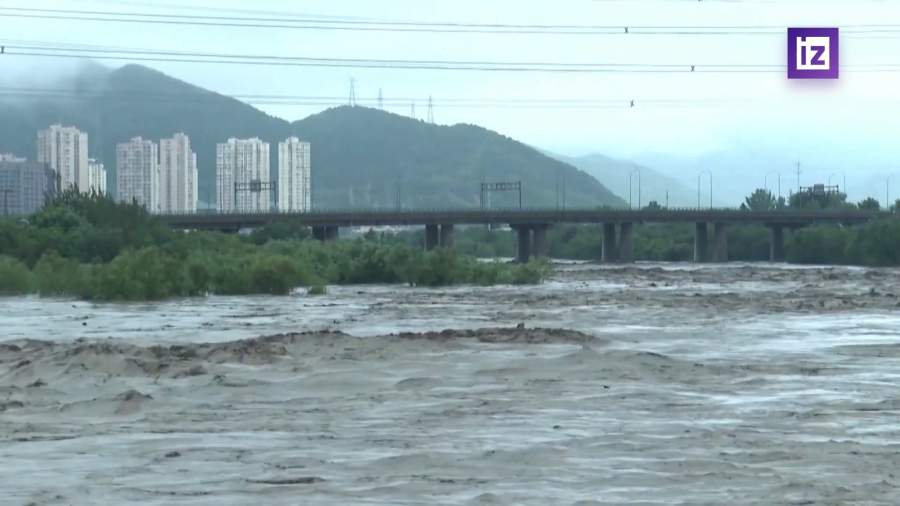 Более 100 тыс. человек эвакуировали власти Китая