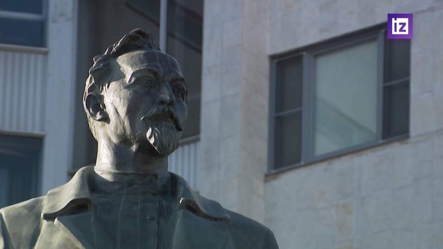 Памятник Дзержинскому открыли в штаб-квартире СВР