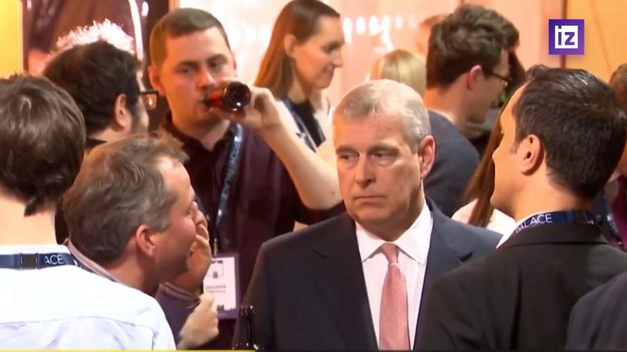 Принца Эндрю обвинили в насилии над несовершеннолетними