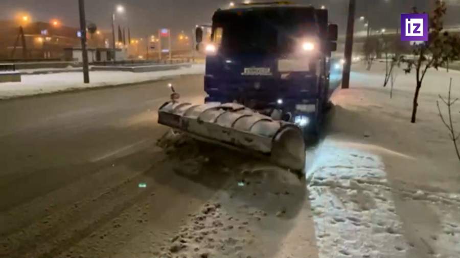 В МЧС предупредили о возможных нарушениях жизнеобеспечения 15 регионов из-за непогоды