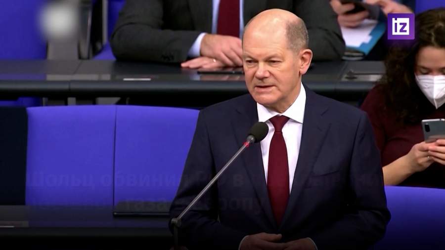 Шольц обвинил РФ в росте цен на энергоносители в Европе