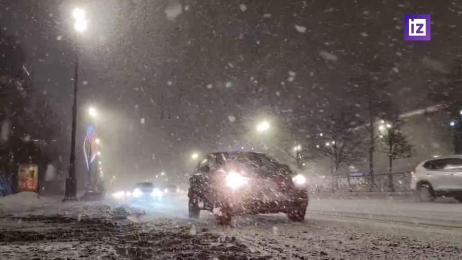 Сильный снегопад обрушился на некоторые регионы России