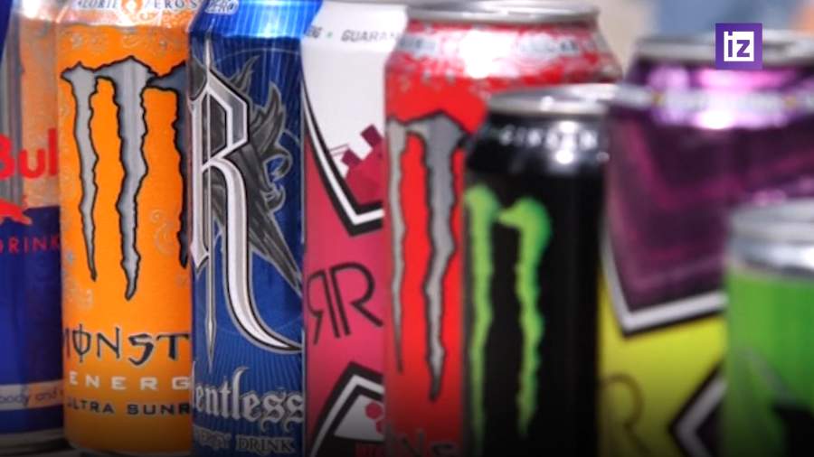 Госдума приняла закон о запрете продаж энергетиков несовершеннолетним