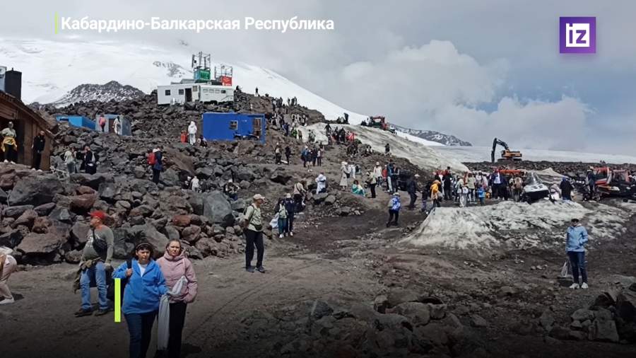 Более 2 тыс. активистов убрали мусор на склонах Эльбруса