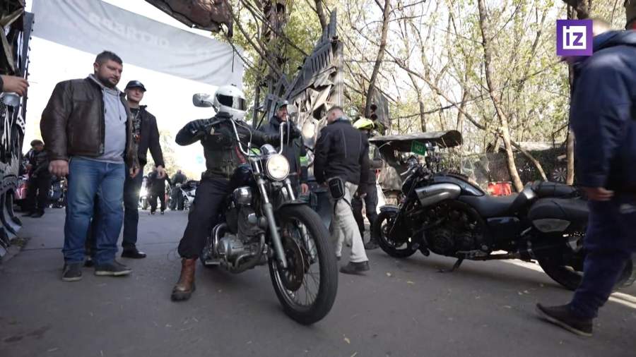 В Москве «Ночные волки» закрывают мотосезон