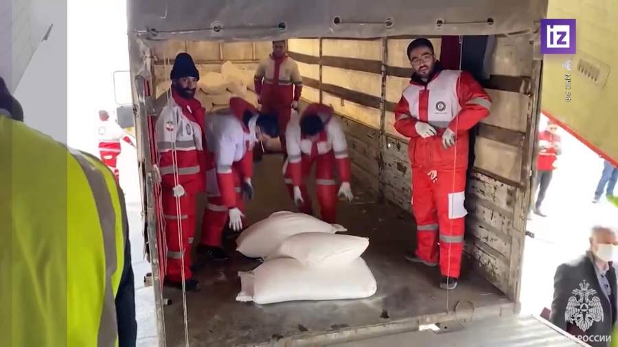 Российские волонтеры помогли по всему миру более 10 тысячам человек