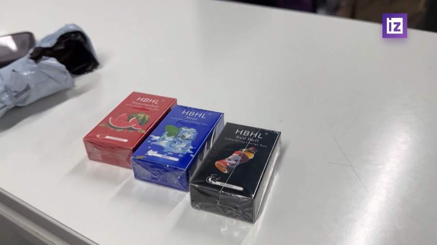 Роспотребнадзор обнаружил запрещенные вещества в аромаингаляторах для носа