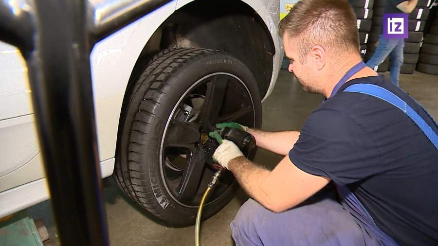 Гидрометцентр рекомендовал москвичам не менять зимнюю резину до конца марта