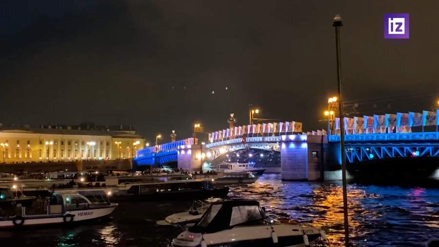 В Санкт-Петербурге стартовал юбилейный сезон светомузыкального шоу «Поющие мосты»