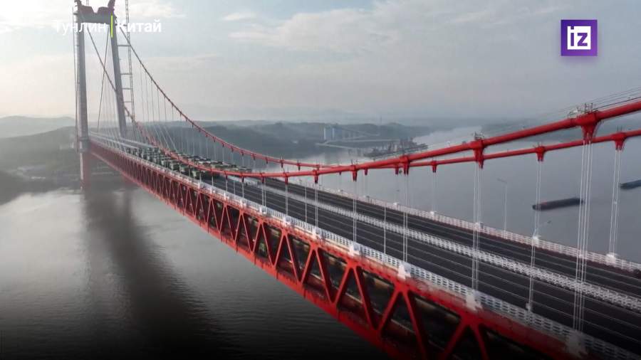 В Китае испытали двухъярусный подвесной мост